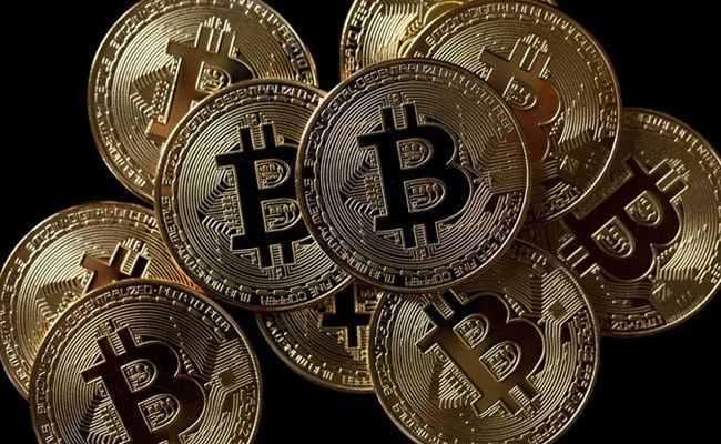 Bitcoin Leads Cryptocurrency Selloff, Plunges To 10-Day Low