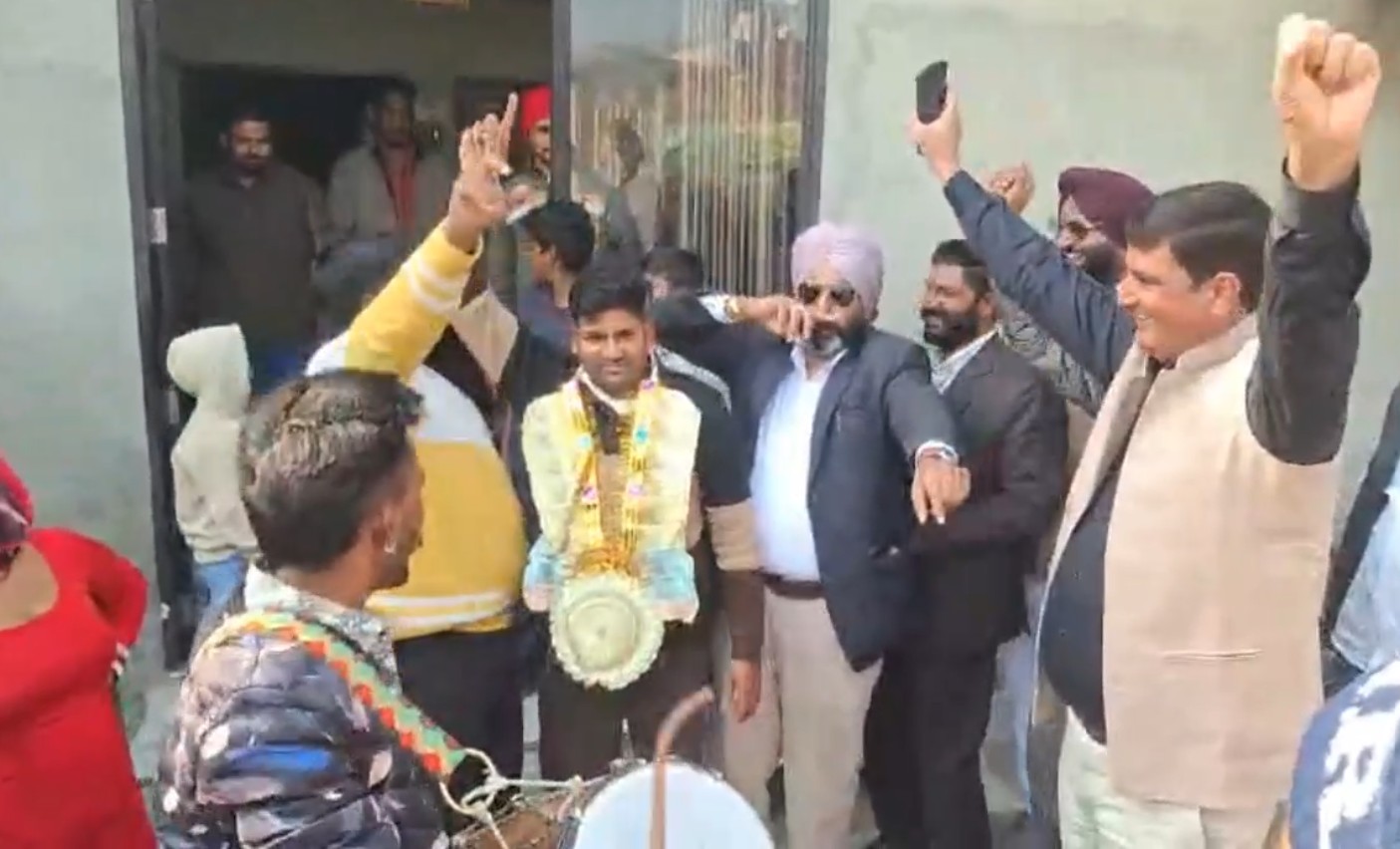 ₹500 की टिकट और ₹10 करोड़ की लॉटरी... सिरसा के इस मजदूर के लिए सच हुई 'छप्पर फाड़' देने वाली कहावत