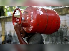 गैस सिलेंडर में कम गैस मिले तो क्या करना चाहिए? जान लें अपने मतलब की बात