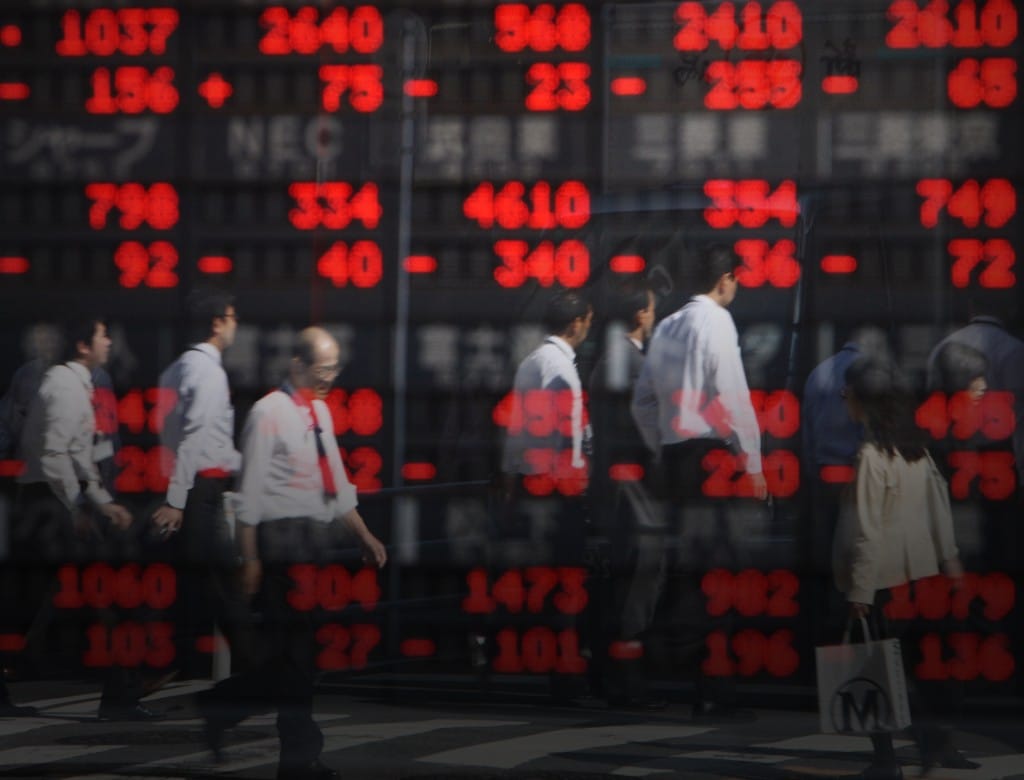 Thursday Morning Briefing: Asian Shares Fall On Fed Minutes