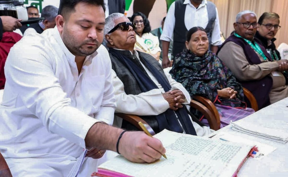 LIVE: लालू यादव से जुड़े लैंड फॉर जॉब केस में दिल्ली कोर्ट का फैसला आज, जानें देश-दुनिया का हर अपडेट — WellsTrack
