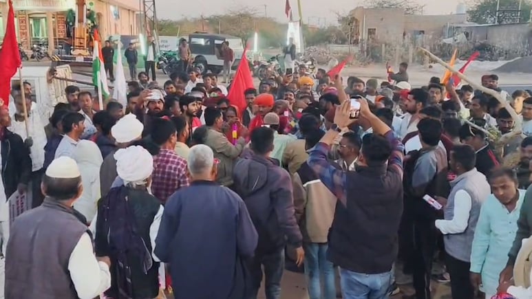 Jaisalmer: ओरण बचाने को 725 KM का सफर: लाठी पहुंची पदयात्रा, सरकार को दी सीधी चेतावनी, अब जयपुर कूच की तैयारी