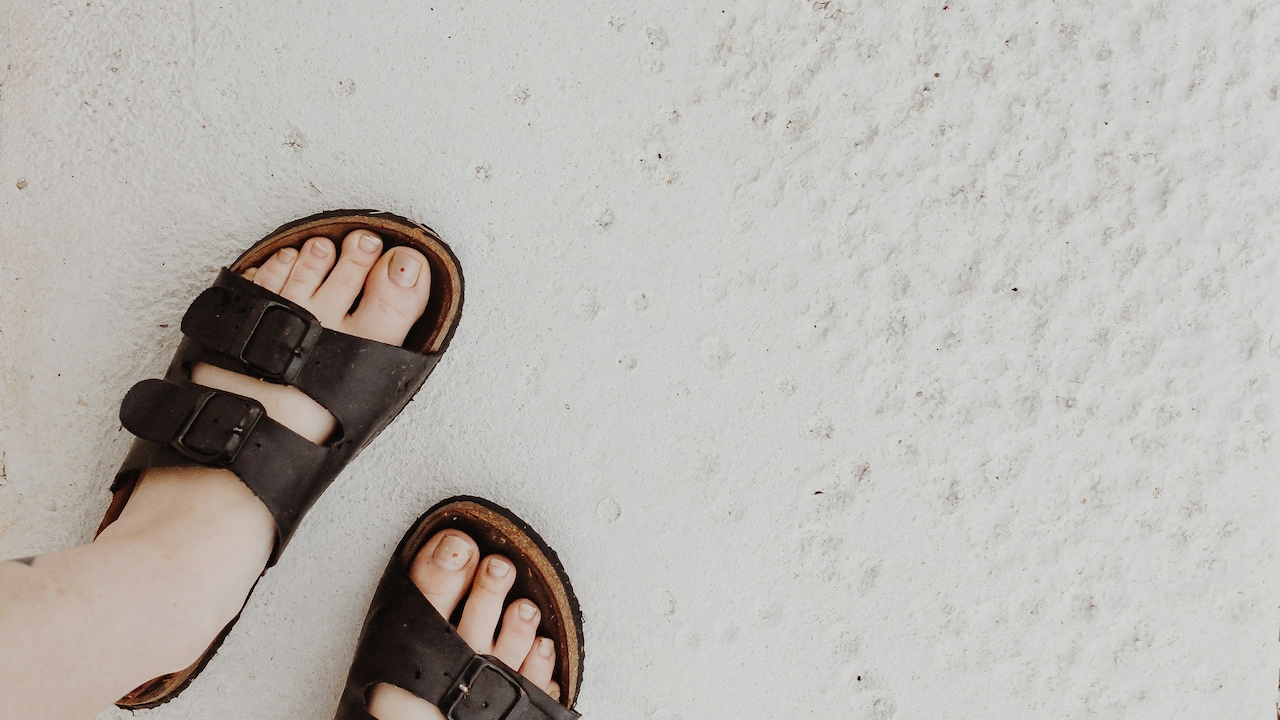 Looking For Daily Wear Footwear? 7 Cushioned Sandals That Deliver Comfort