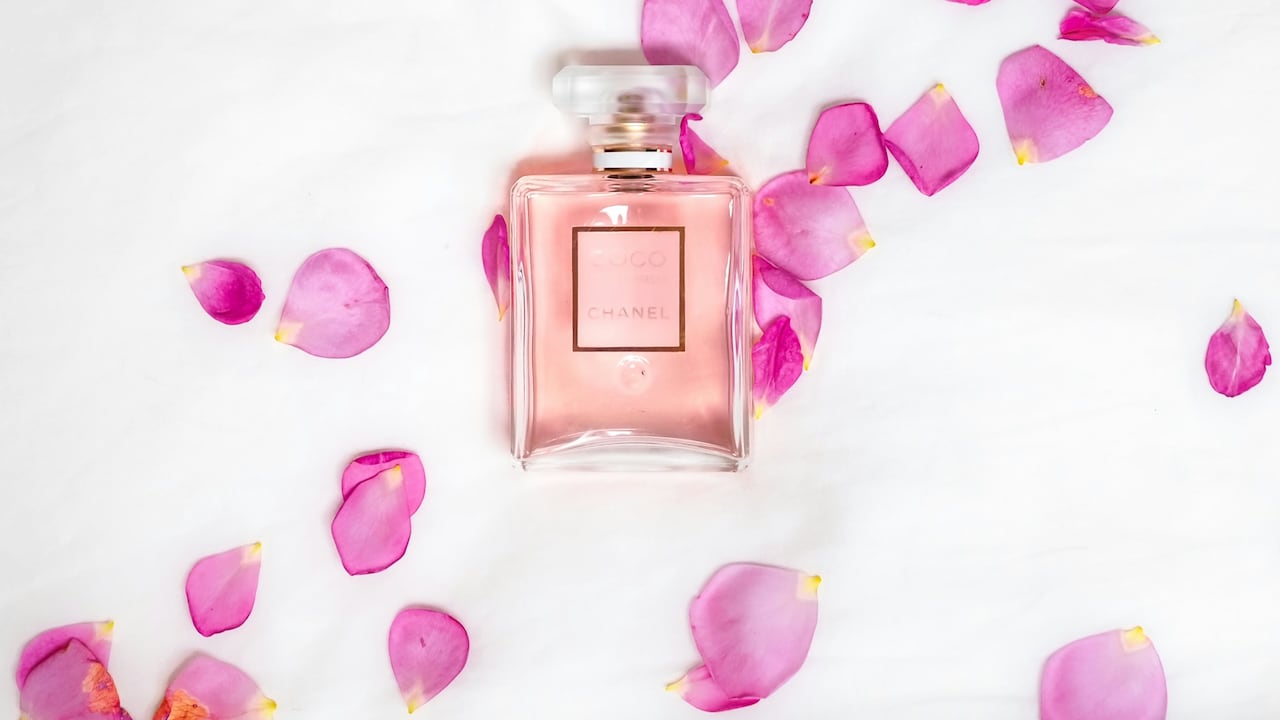 Choose a fragrance that keeps you fresh all day long with these simple tips