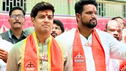 TMC Election: 7वी पास कोट्यधीश उमेदवार, दारात गाड्यांचा ताफा; निवडून आल्यास काय करणार? निबंध एकदा पाहाच