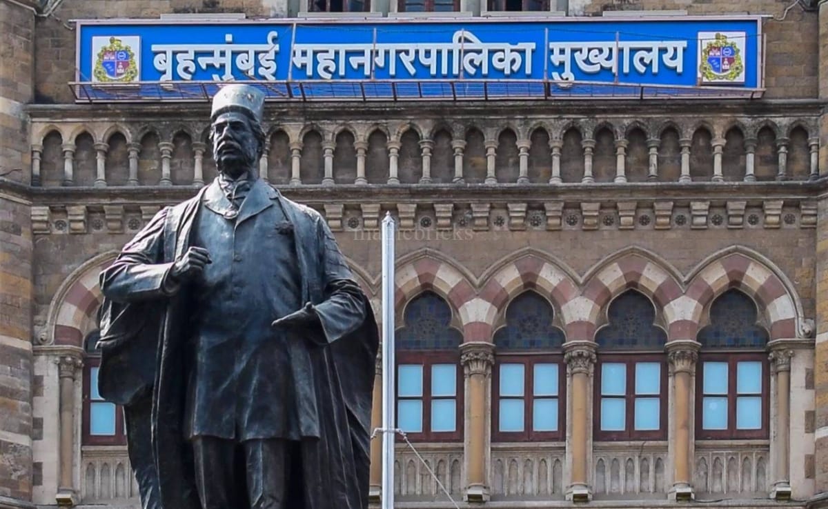 बीएमसी के चुनाव करीब साढ़े तीन साल के इंतजार के बाद कराए जा रहे हैं. बीएमसी के चुनाव करीब साढ़े तीन साल के इंतजार के बाद कराए जा रहे हैं.