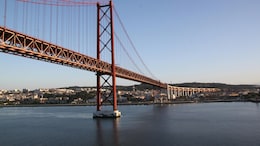 9 Iconic Sea Bridges From Around The World
