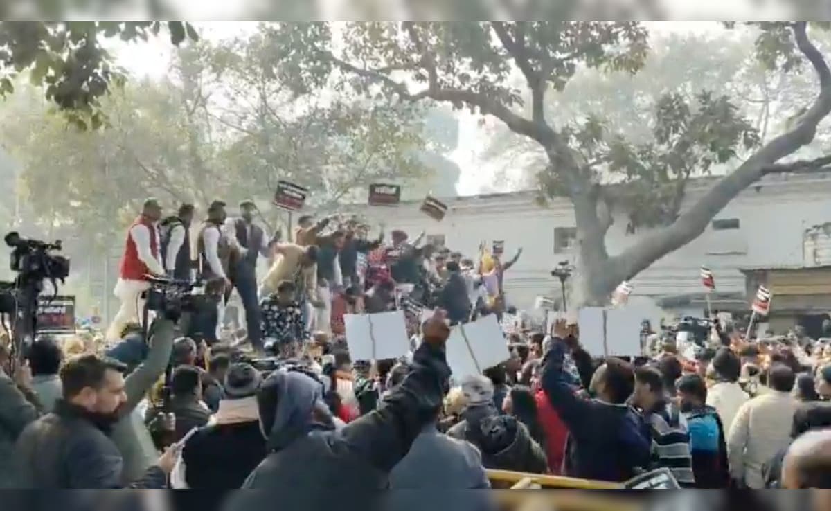 Delhi Assembly To Streets: BJP Protests Atishi's 'Insensitive' Sikh Guru Remark