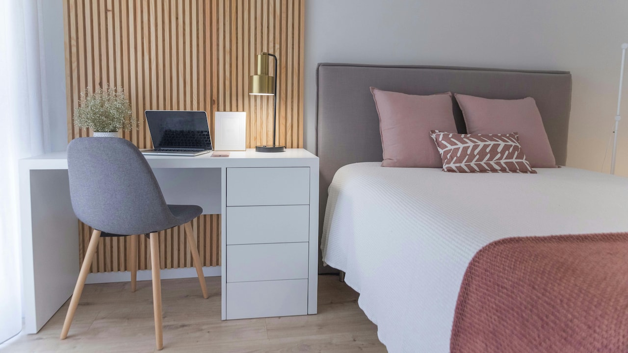 Cotton vs Microfiber: A Fabric-by-Fabric Breakdown