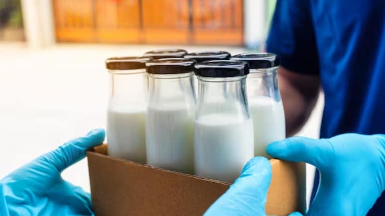 Milk Myths: डॉक्टर ने किया दूध का दूध और पानी का पानी! टूटेंगे सारे भ्रम, जानिए क्या सही है और क्या गलत