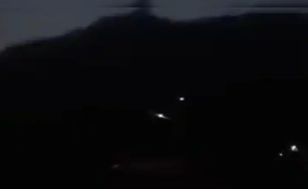 जम्मू-कश्मीर में फिर मंडराए पाकिस्तानी ड्रोन, 5 दिन में तीसरी घुसपैठ, LoC पर हाई अलर्ट