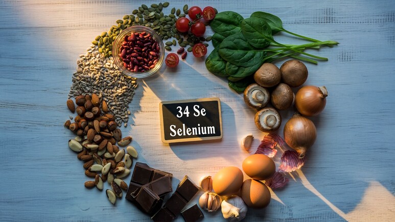 तनाव, प्रजनन क्षमता, थाइराइड और बालों के तेजी से गि&zwj;रने का कारण हो सकती है इस चीज की कमी, जानें