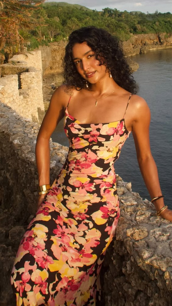 Rida Tharana Mesmerizes In A Vibrant Slip Dress; See Pics