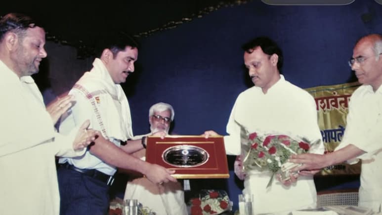 Ajit Pawar :'आणि दादांनी कौतुकानं फोन केला,' विश्वास नांगरे पाटलांनी जागवल्या आठवणी, हळवी पोस्ट Viral