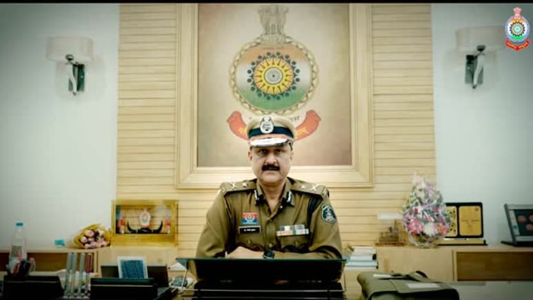 रायपुर में पुलिस आयुक्त प्रणाली लागू, पहले पुलिस कमिश्नर संजीव शुक्ला ने किया &nbsp;पदभार &nbsp;ग्रहण