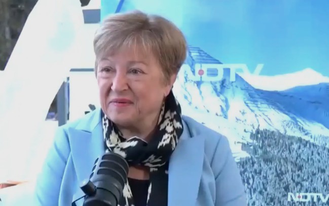 'यह मॉडरेटर की गलती थी', IMF ने पहले AI रैंकिंग में भारत को टॉप लिस्ट से बाहर रखा, अब दी सफाई