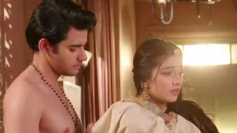 टीवी शो में दिखाया 16 की हीरोइन और 24 के हीरो का रोमांस, भड़का दर्शकों का गुस्सा, बोले- बंद करो