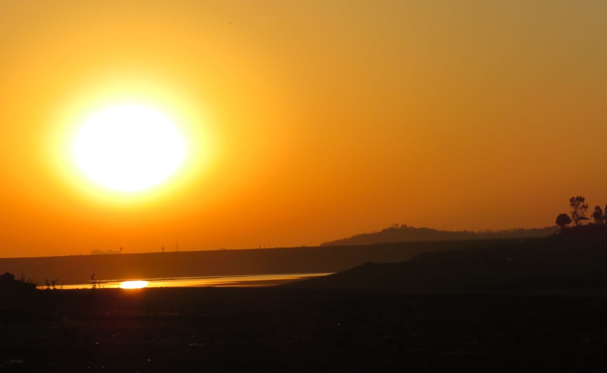 कालियासोत डैम से सूर्योदय का नजारा.