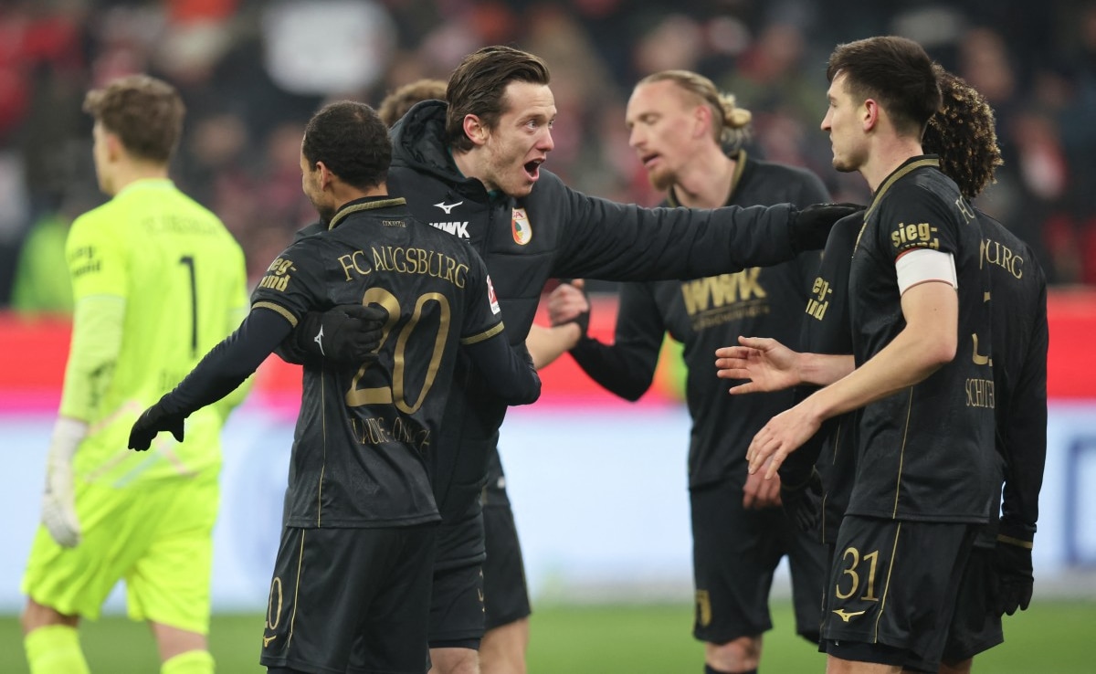 Augsburg Hand Bayern Munich First Bundesliga Defeat Since March