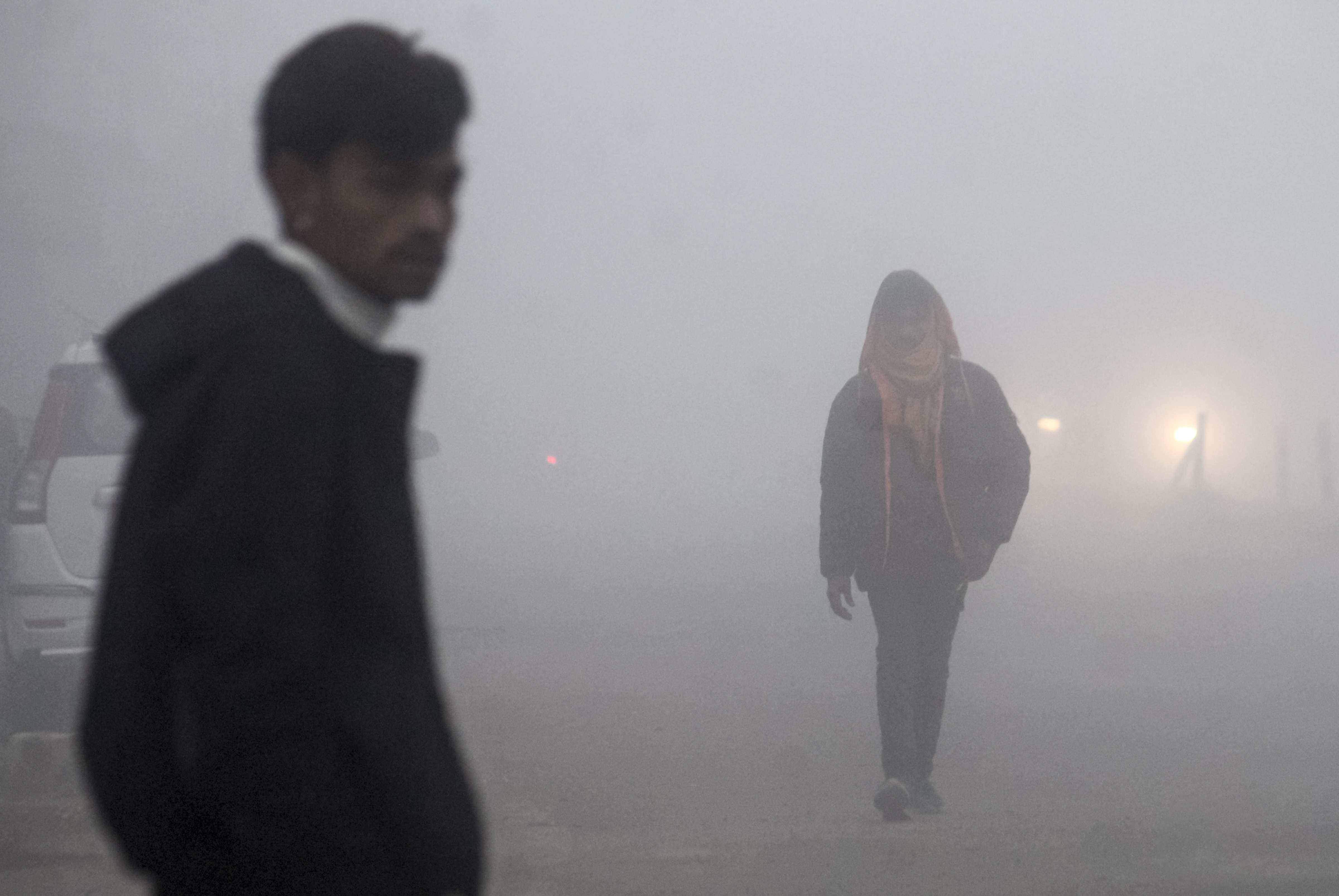 ठंड से ठिठुरा उत्तर भारत, पहाड़ों पर अगले 2 दिन बारिश-बर्फबारी, राजस्थान में तापमान 1.1 डिग्री पर पहुंचा