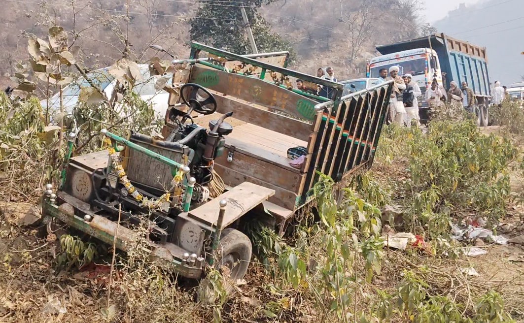 जुगाड़ गाड़ी से बुजुर्ग की मौत
