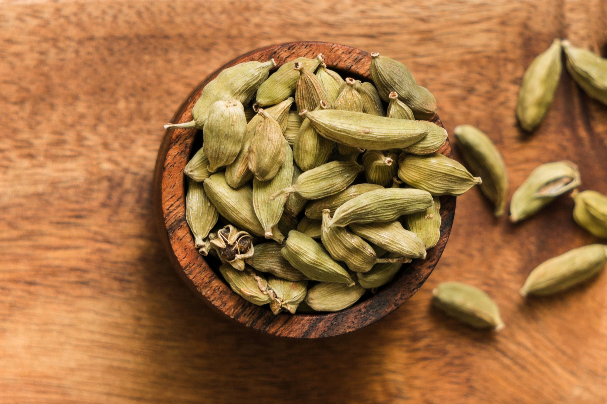 Green cardamon has benefits for those who are suffering from stomach ulcers