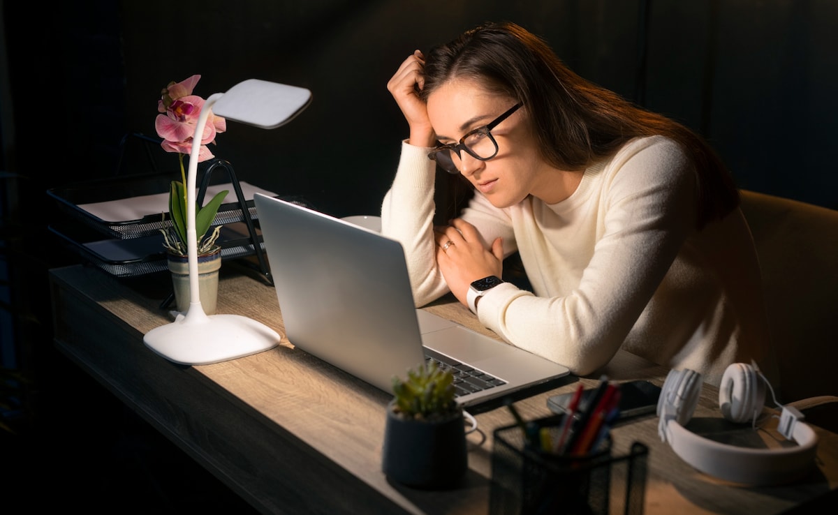 Understanding Digital Burnout: Causes, Symptoms, and Management