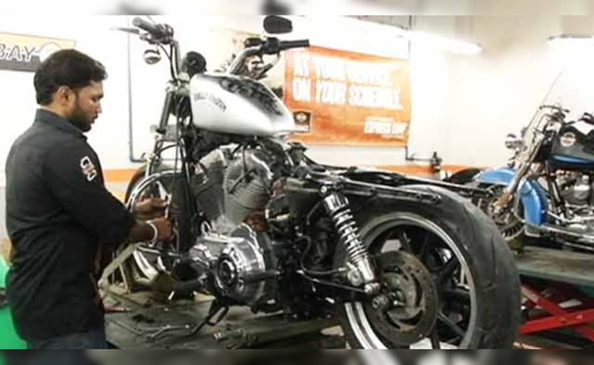 मुझे कैसे पता चलेगा कि मेरी बाइक को सर्विसिंग की जरूरत है? ये साइन दिखते ही तुरंत समझ जाएं