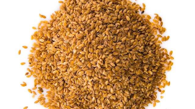 Soaked fenugreek seeds have more fibre, keeping you full for longer and reducing cravings