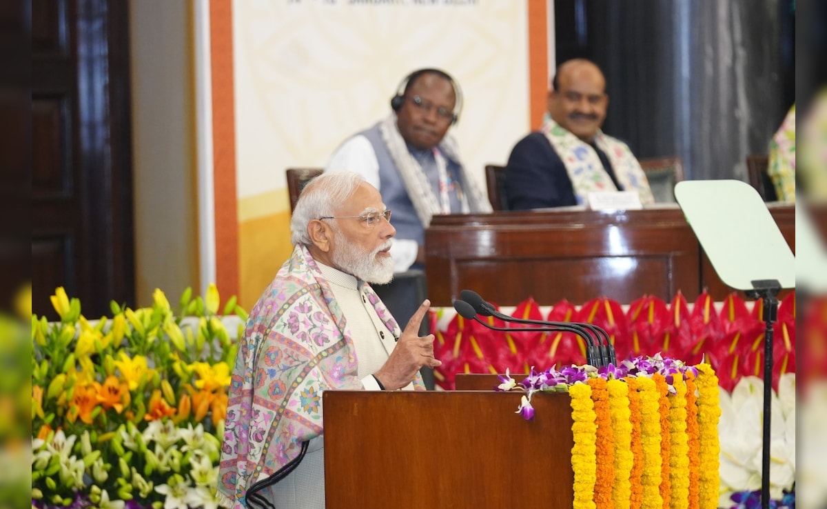 बगैर किसी भेदभाव के हर किसी के कल्याण के लिए काम करे सरकार: पीएम मोदी