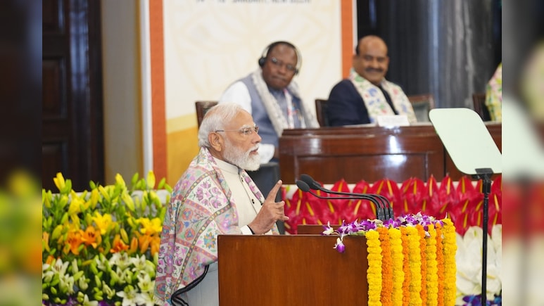 बगैर किसी भेदभाव के हर किसी के कल्याण के लिए काम करे सरकार: पीएम मोदी