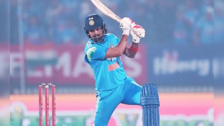 IND vs NZ 1st ODI: केएल राहुल ने छक्का लगाकर दिलाई जीत, छोड़ा विराट कोहली को पीछे, अब धोनी के रिकॉर्ड पर नजरें