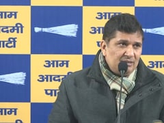 आम आदमी पार्टी ने दिल्ली सरकार के मंत्री कपिल मिश्रा को हटाने की मांग की