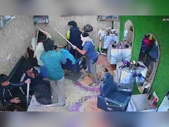 फरीदाबाद : सैलून में बाल कटवा रहे युवकों पर रॉड-डंडों से हमला, केस दर्ज