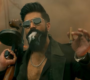 टॉक्सिक के टीजर में दिखाए बोल्ड सीन पर लटकी तलवार, सेंसर बोर्ड के पास पहुंची शिकायत विवादित सीन हटाए जाएं