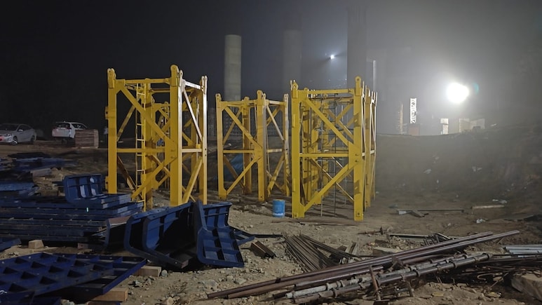 जबलपुर हादसे में बडा खुलासा: नट-बोल्ट ढीले होने से गिरा पिलर का फ्रेम, प्रतिबंधित साइट पर हो रहा था काम