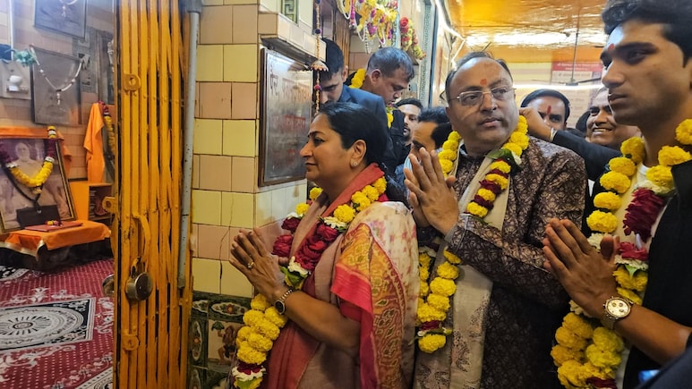 दिल्ली CM रेखा गुप्ता ने दतिया में पीतांबरा पीठ में की पूजा, क&zwj;िसकी बरसों की तपस्या से बना यह दिव्य शक्तिपीठ?