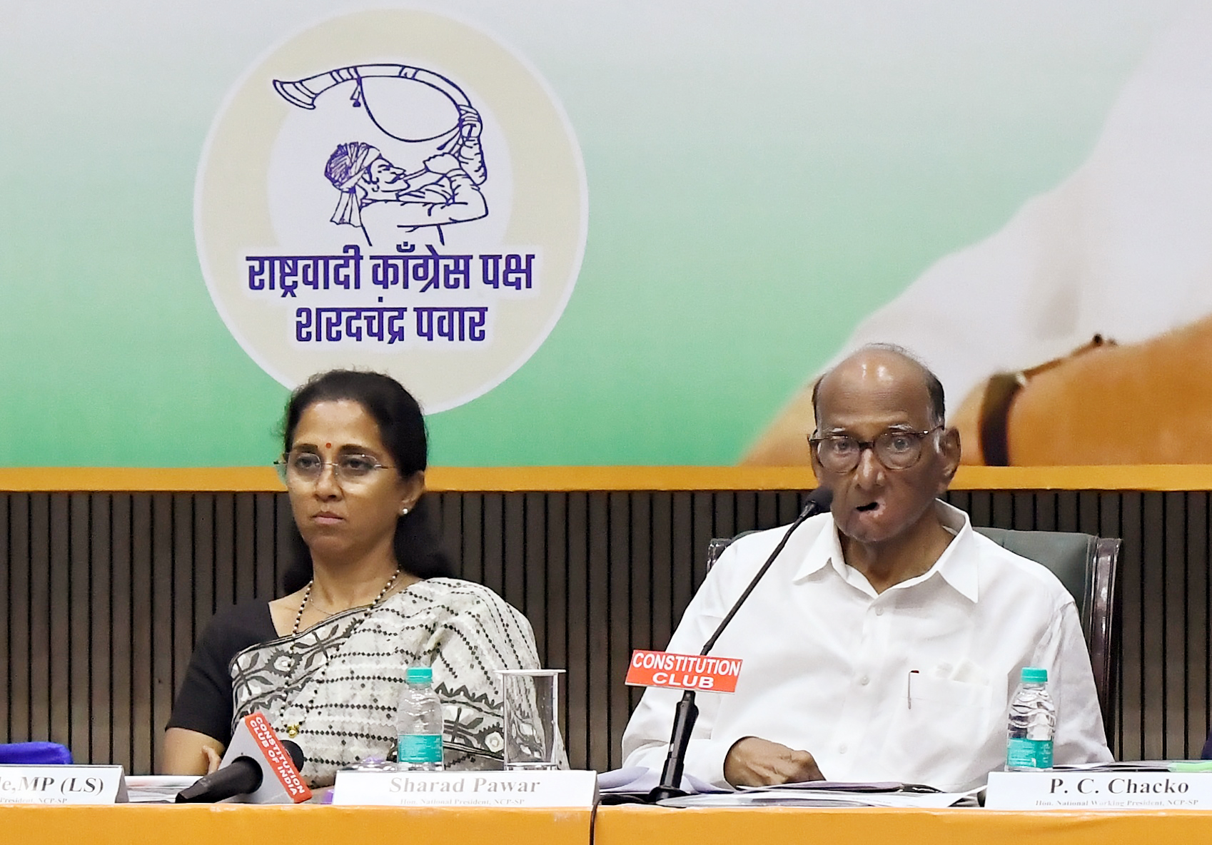 सुनेत्रा पवार के शपथ ग्रहण में क्यों नहीं पहुंचे शरद पवार और सुप्रिया सुले?