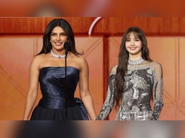 Viral Video: Priyanka Chopra And BLACKPINK Lisa Walk Hand In Hand To Golden Globes 2026 Stage