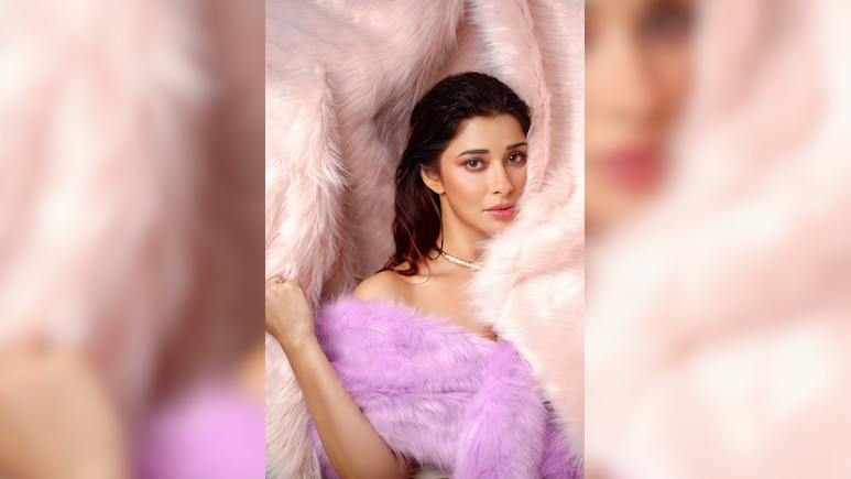 न्यर्रा बनर्जी &lsquo;वन टू चा चा चा&rsquo; में हंसी का तड़का लगाने को तैयार, कॉमिक अंदाज और देसी चार्म