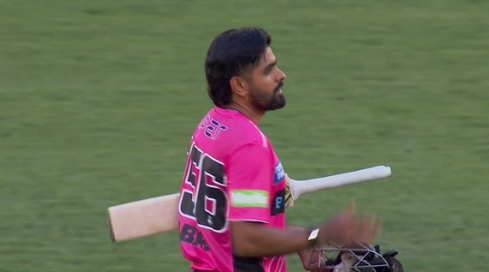 बाबर आजम ने BBL में सबसे धीमा अर्धशतक ठोक की पाकिस्तान की घनघोर बेइज्जती