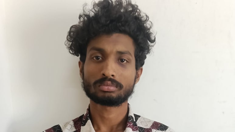 बेंगलुरु में महिलाओं की अंडरवियर चुराकर पहनने और फिर खुद की फोटो लेने वाले को पुलिस ने पकड़ा