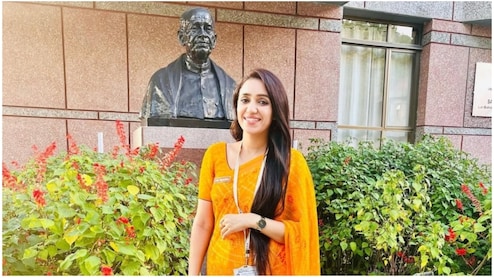 Success Story: पिता पढ़ नहीं सके, बेटी बनी IPS, पति भी आईपीएस अधिकारी, जानिए कहानी