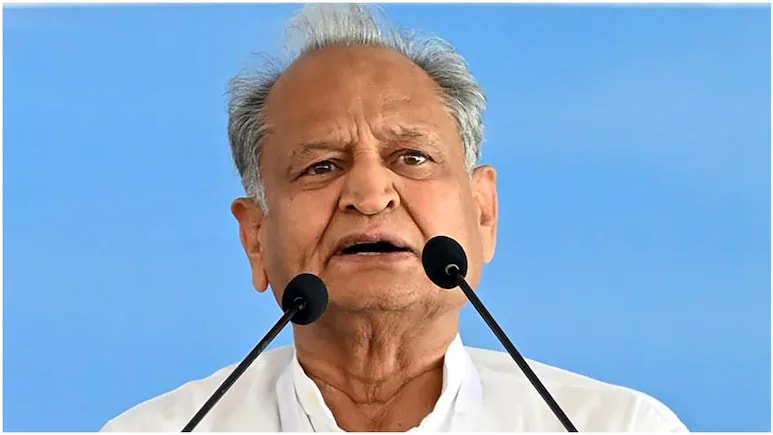 डिस्टर्ब एरिया एक्ट पर गहलोत का हमला, कहा- राजस्थान को &lsquo;अशांत&rsquo; बताने की कोशिश शर्मनाक