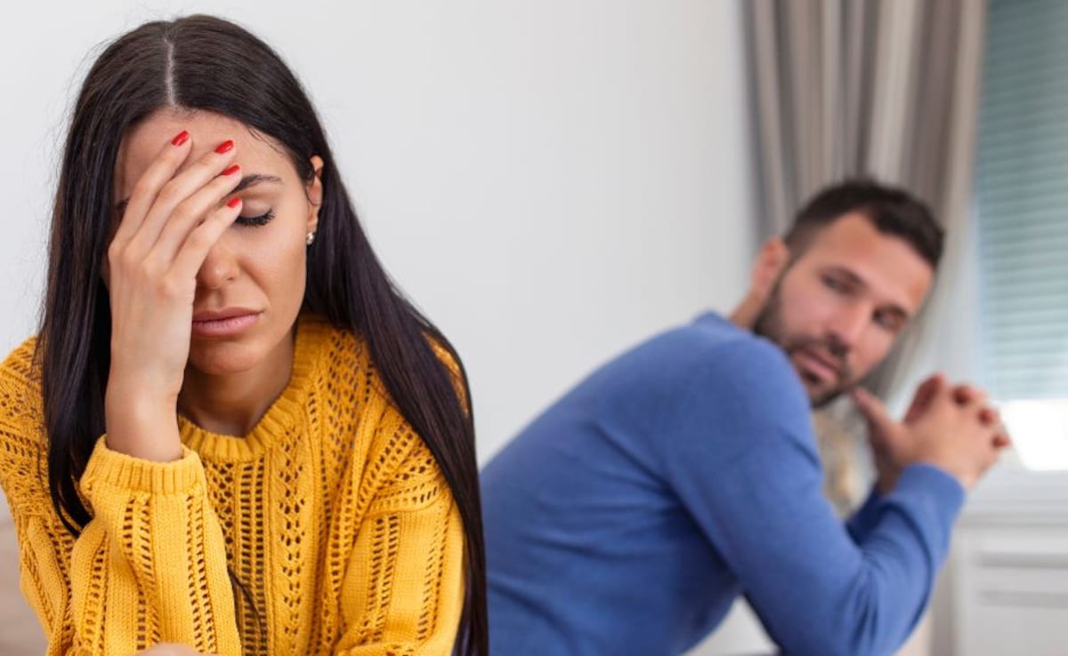 A narcissist may dominate conversations, dismiss their partners feelings or turn every conflict into a narrative about themselves. Over time, the relationship can begin to feel emotionally draining for the other person. Photo: Freepik