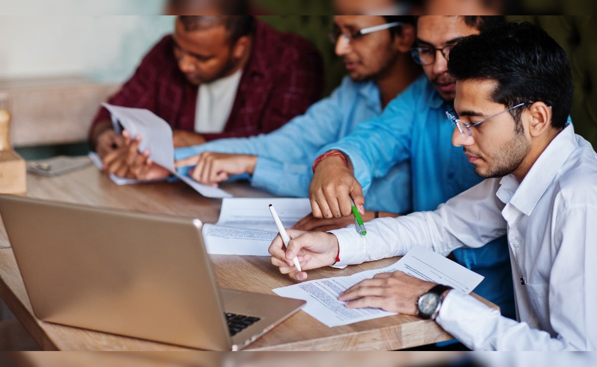 12वीं पास करते ही लग जाएगी सरकारी नौकरी, राज्य सरकार निकालती है ये वैकेंसी