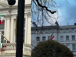 Protesters Put Pre-Islamic Revolution Iran Flag On London Embassy