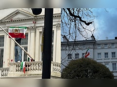 Protesters Put Pre-Islamic Revolution Iran Flag On London Embassy