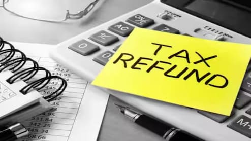 Income Tax Refund: आप भी कर रहे हैं आईटीआर रिफंड का इंतजार? तो लग सकता है एक साल का झटका!