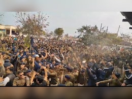 Dhar: ड्यूटी के बाद DJ की धुन पर खूब झूमे पुलिसकर्मी, बसंत पंचमी पर सुरक्षा थी बड़ी चुनौती